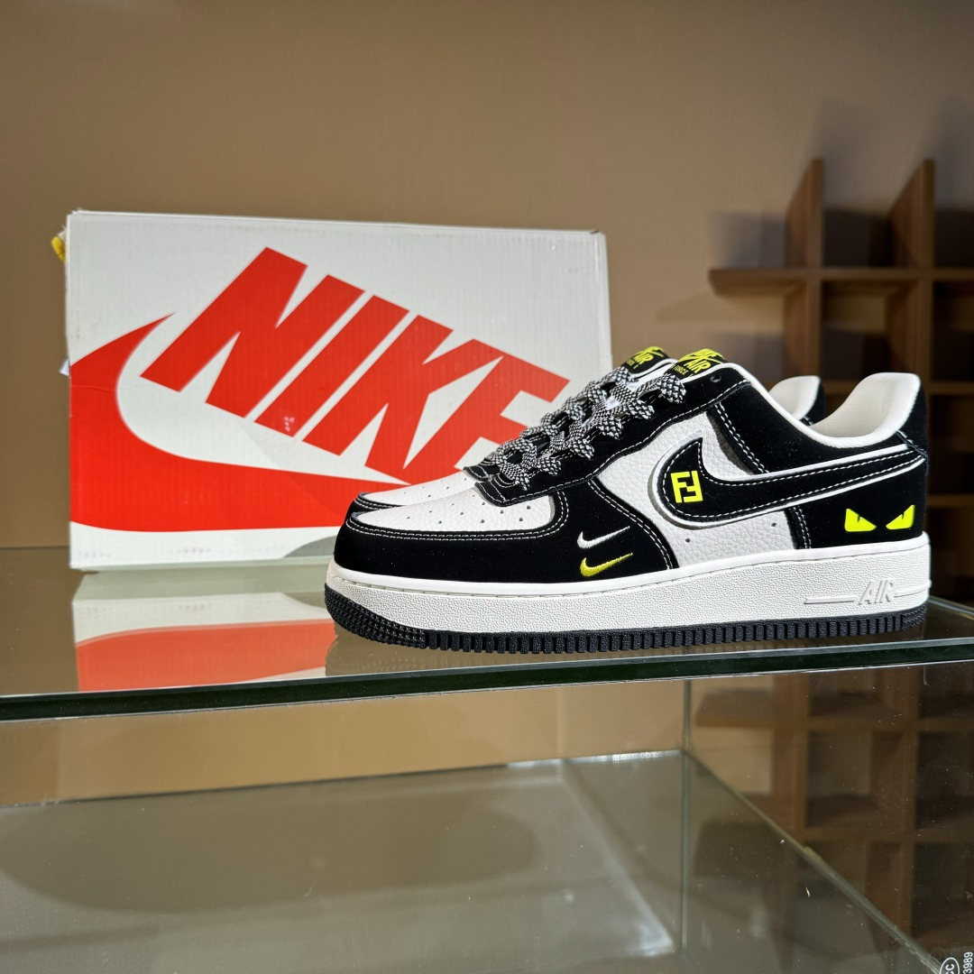 260 Nike Air Force 1'07 Low 芬迪联名 小怪兽 空军一号低帮休闲板鞋 XL1979-102-Chinese UA Cheap High Quatity Brand Clothes Bags handbags Sneakers wholesale wholesaler seller from China Factory suppliers Fashion Clothing Shoes best Quality Beautiful Price 260 Nike Air Force 1'07 Low 芬迪联名 小怪兽 空军一号低帮休闲板鞋 XL1979-102