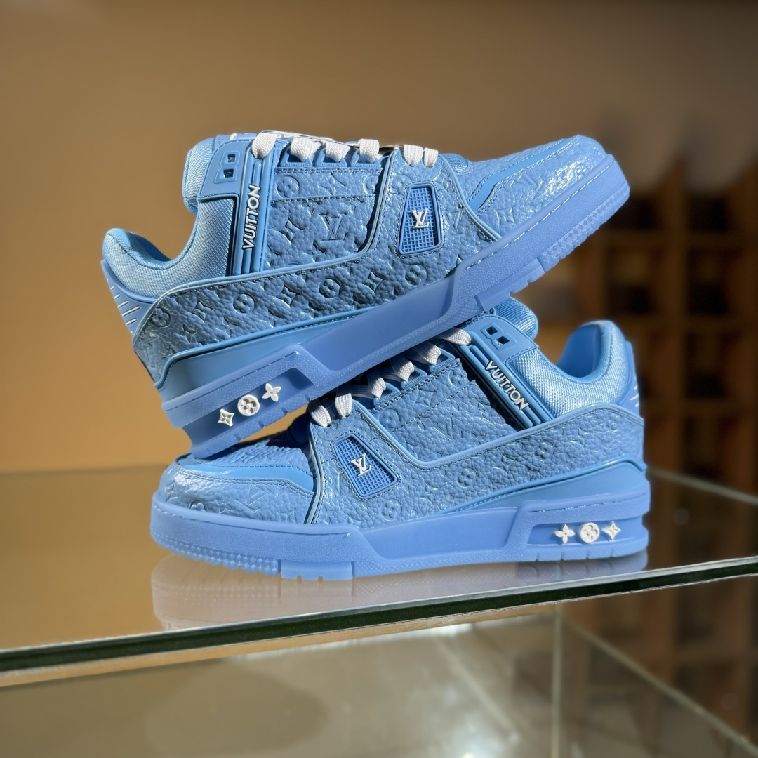 450 LV Trainer系列高奢运动鞋 新款芯片顶级 潮人必备单品-Chinese UA Cheap High Quatity Brand Clothes Bags handbags Sneakers wholesale wholesaler seller from China Factory suppliers Fashion Clothing Shoes best Quality Beautiful Price 450 LV Trainer系列高奢运动鞋 新款芯片顶级 潮人必备单品