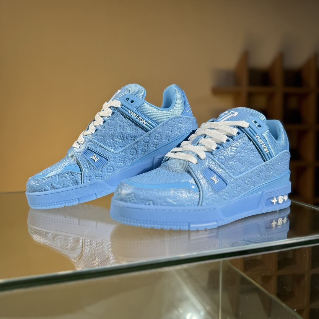 450 LV Trainer系列高奢运动鞋 新款芯片顶级 潮人必备单品-Chinese UA Cheap High Quatity Brand Clothes Bags handbags Sneakers wholesale wholesaler seller from China Factory suppliers Fashion Clothing Shoes best Quality Beautiful Price 450 LV Trainer系列高奢运动鞋 新款芯片顶级 潮人必备单品