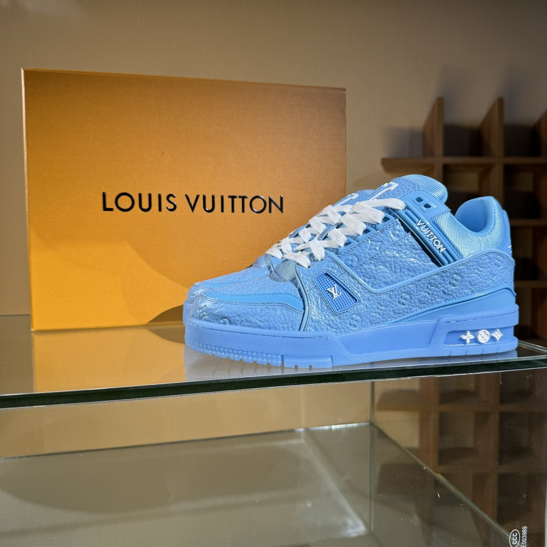 450 LV Trainer系列高奢运动鞋 新款芯片顶级 潮人必备单品-Chinese UA Cheap High Quatity Brand Clothes Bags handbags Sneakers wholesale wholesaler seller from China Factory suppliers Fashion Clothing Shoes best Quality Beautiful Price 450 LV Trainer系列高奢运动鞋 新款芯片顶级 潮人必备单品