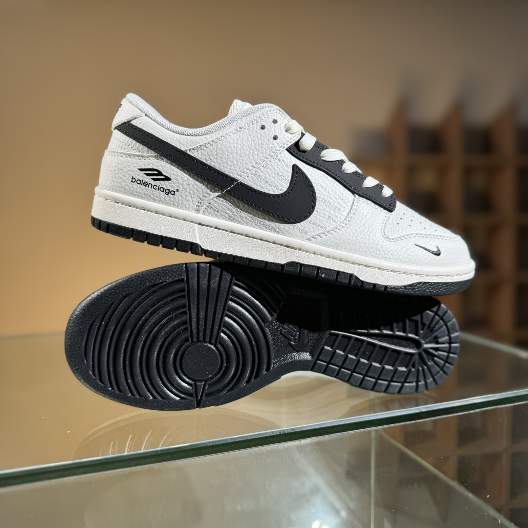 260 Nike SB Dunk Low x Balenciaga 白黑小钩 FX1588-311-Chinese UA Cheap High Quatity Brand Clothes Bags handbags Sneakers wholesale wholesaler seller from China Factory suppliers Fashion Clothing Shoes best Quality Beautiful Price 260 Nike SB Dunk Low x Balenciaga 白黑小钩 FX1588-311