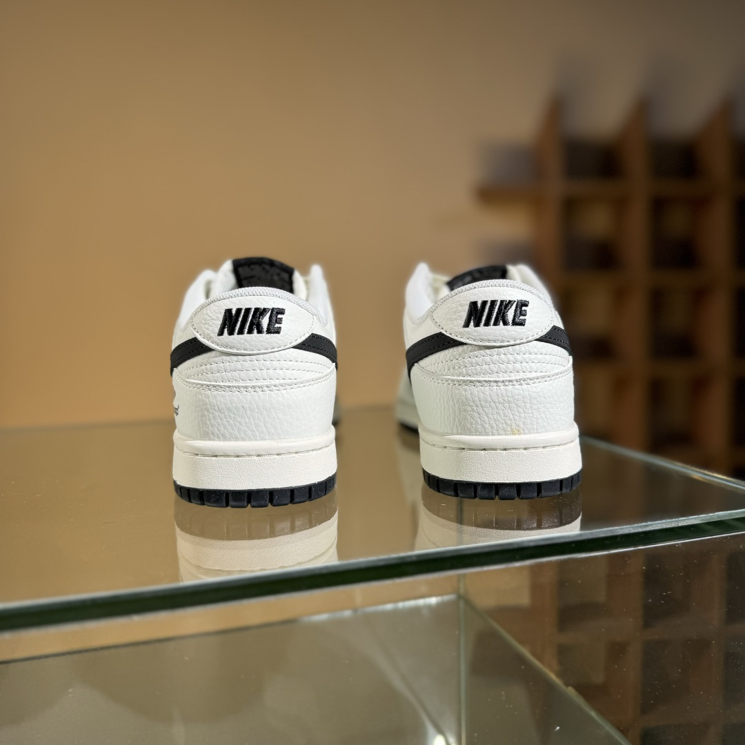 260 Nike SB Dunk Low x Balenciaga 白黑小钩 FX1588-311-Chinese UA Cheap High Quatity Brand Clothes Bags handbags Sneakers wholesale wholesaler seller from China Factory suppliers Fashion Clothing Shoes best Quality Beautiful Price 260 Nike SB Dunk Low x Balenciaga 白黑小钩 FX1588-311