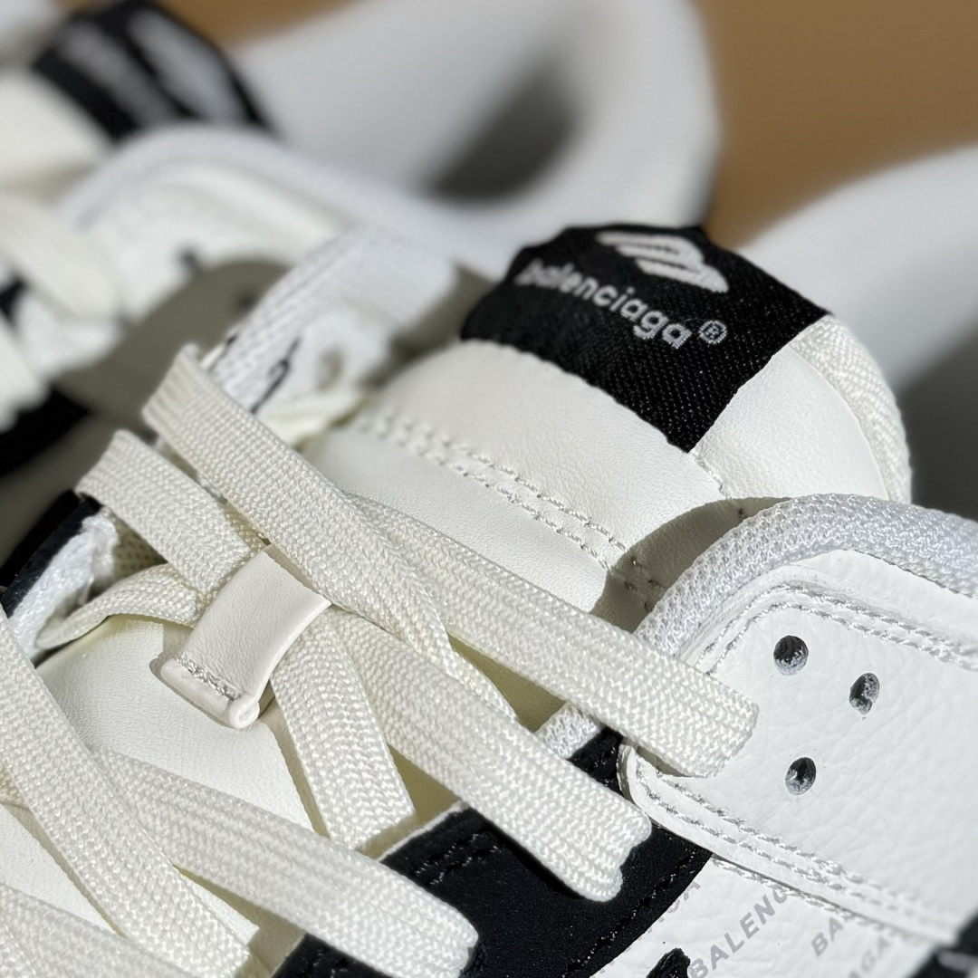 260 Nike SB Dunk Low x Balenciaga 白黑小钩 FX1588-311-Chinese UA Cheap High Quatity Brand Clothes Bags handbags Sneakers wholesale wholesaler seller from China Factory suppliers Fashion Clothing Shoes best Quality Beautiful Price 260 Nike SB Dunk Low x Balenciaga 白黑小钩 FX1588-311