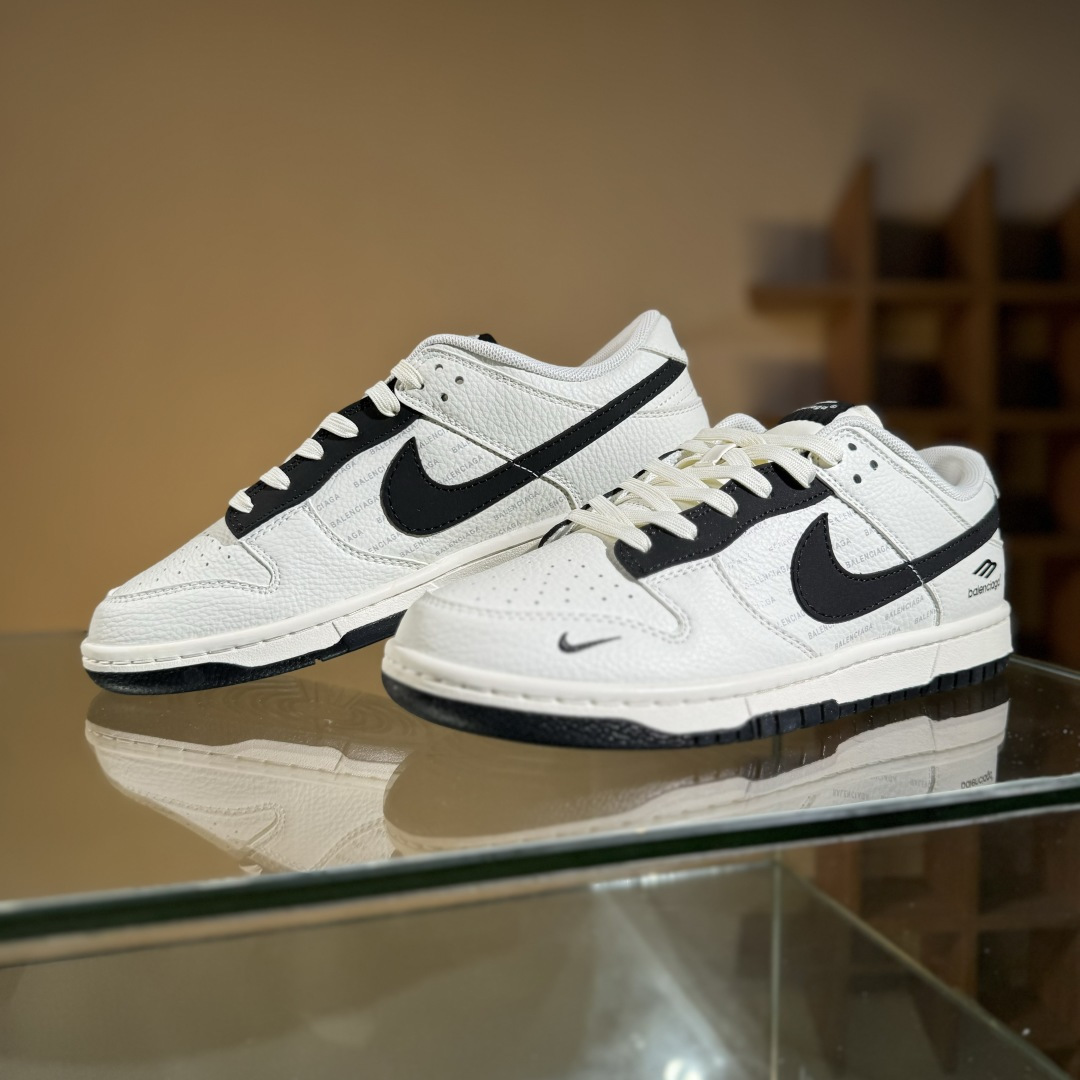 260 Nike SB Dunk Low x Balenciaga 白黑小钩 FX1588-311-Chinese UA Cheap High Quatity Brand Clothes Bags handbags Sneakers wholesale wholesaler seller from China Factory suppliers Fashion Clothing Shoes best Quality Beautiful Price 260 Nike SB Dunk Low x Balenciaga 白黑小钩 FX1588-311