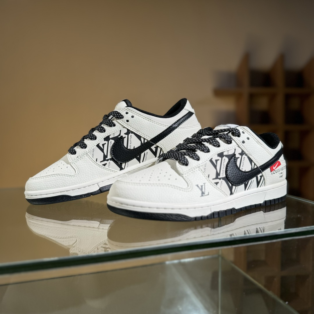 280 Nike SB Dunk Low LV联名 印花米黑 高端定制 低帮休闲板鞋 QW5836-021-Chinese UA Cheap High Quatity Brand Clothes Bags handbags Sneakers wholesale wholesaler seller from China Factory suppliers Fashion Clothing Shoes best Quality Beautiful Price 280 Nike SB Dunk Low LV联名 印花米黑 高端定制 低帮休闲板鞋 QW5836-021