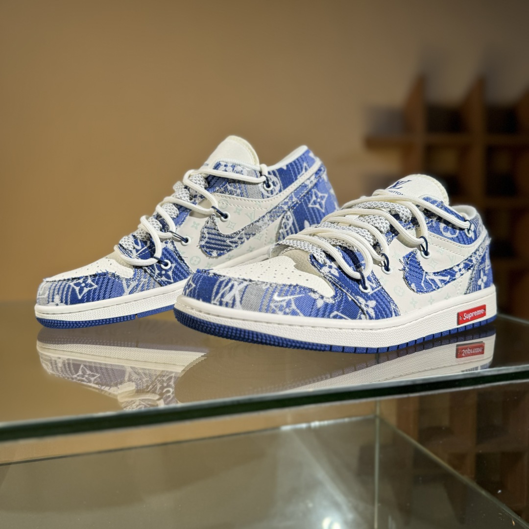 300 Air Jordan 1 Low AJ1 乔1 LV联名 蓝花布抽绳 高端定制 低帮复古篮球鞋 YX5066-373-Chinese UA Cheap High Quatity Brand Clothes Bags handbags Sneakers wholesale wholesaler seller from China Factory suppliers Fashion Clothing Shoes best Quality Beautiful Price 300 Air Jordan 1 Low AJ1 乔1 LV联名 蓝花布抽绳 高端定制 低帮复古篮球鞋 YX5066-373