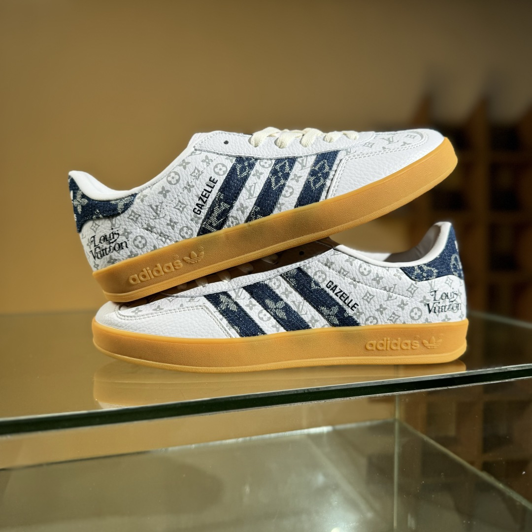 200 Adidas三叶草SAMBA OG x Louis Vuitton 白黑 休闲板鞋 SC9207-727-Chinese UA Cheap High Quatity Brand Clothes Bags handbags Sneakers wholesale wholesaler seller from China Factory suppliers Fashion Clothing Shoes best Quality Beautiful Price 200 Adidas三叶草SAMBA OG x Louis Vuitton 白黑 休闲板鞋 SC9207-727