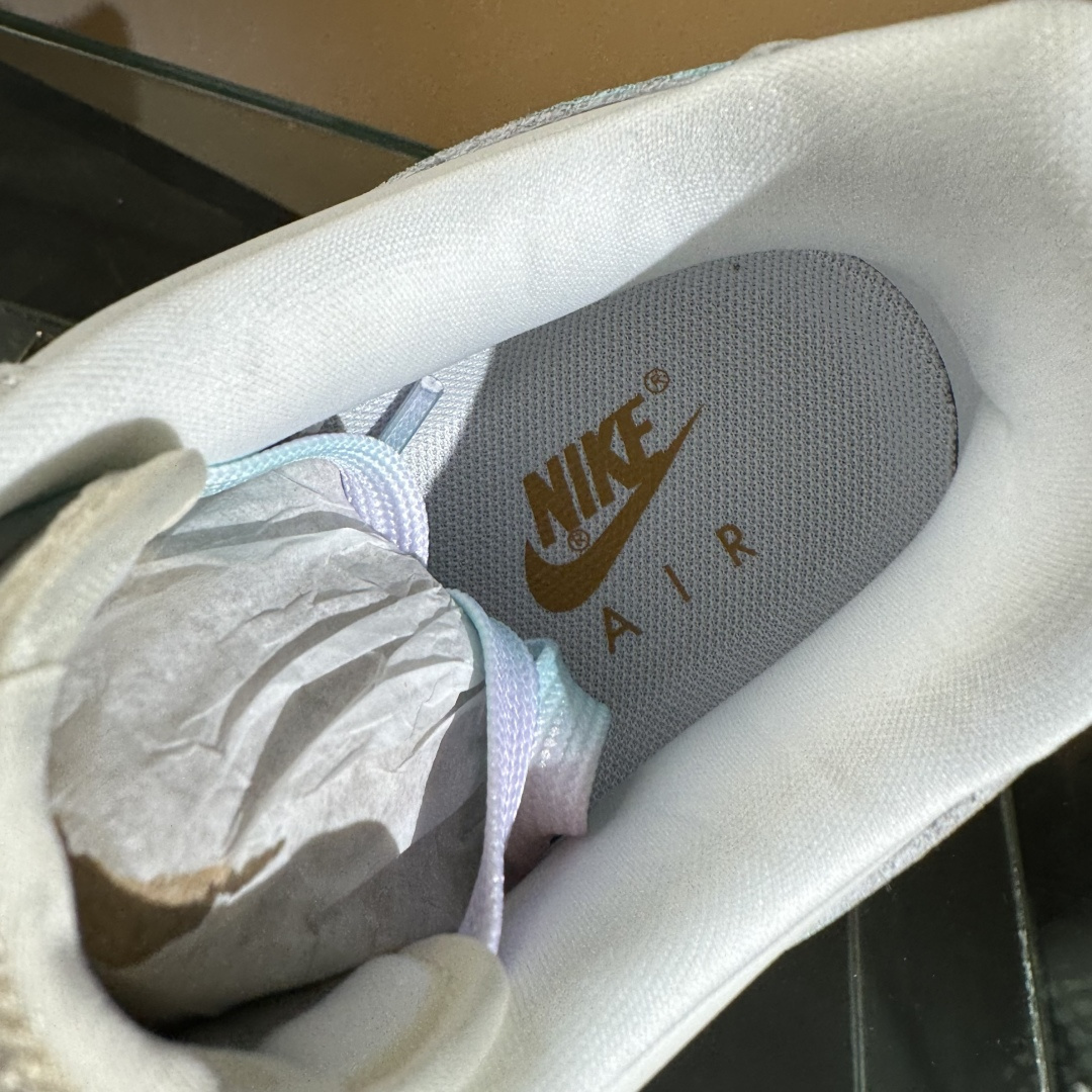 260 Nike Air Force 1'07 Low ”Monet Impression” 手绘涂鸦 莫奈印象 空军一号定制休闲板鞋 FV3654-211-Chinese UA Cheap High Quatity Brand Clothes Bags handbags Sneakers wholesale wholesaler seller from China Factory suppliers Fashion Clothing Shoes best Quality Beautiful Price 260 Nike Air Force 1'07 Low ”Monet Impression” 手绘涂鸦 莫奈印象 空军一号定制休闲板鞋 FV3654-211