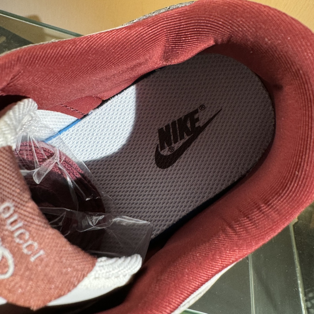 280 Nike SB Dunk Low x GUCCI 红灰小勾 XY2026-157-Chinese UA Cheap High Quatity Brand Clothes Bags handbags Sneakers wholesale wholesaler seller from China Factory suppliers Fashion Clothing Shoes best Quality Beautiful Price 280 Nike SB Dunk Low x GUCCI 红灰小勾 XY2026-157