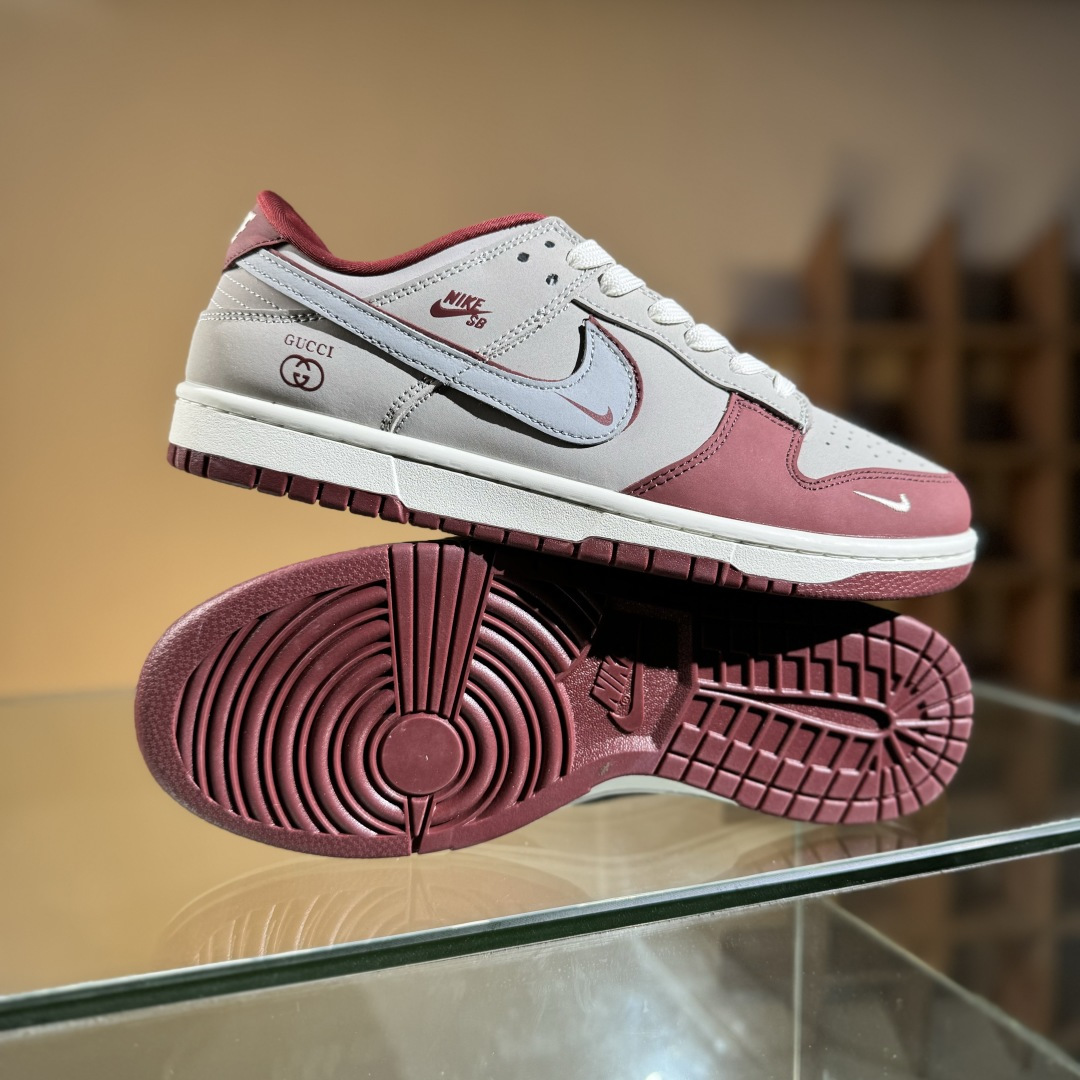 280 Nike SB Dunk Low x GUCCI 红灰小勾 XY2026-157-Chinese UA Cheap High Quatity Brand Clothes Bags handbags Sneakers wholesale wholesaler seller from China Factory suppliers Fashion Clothing Shoes best Quality Beautiful Price 280 Nike SB Dunk Low x GUCCI 红灰小勾 XY2026-157