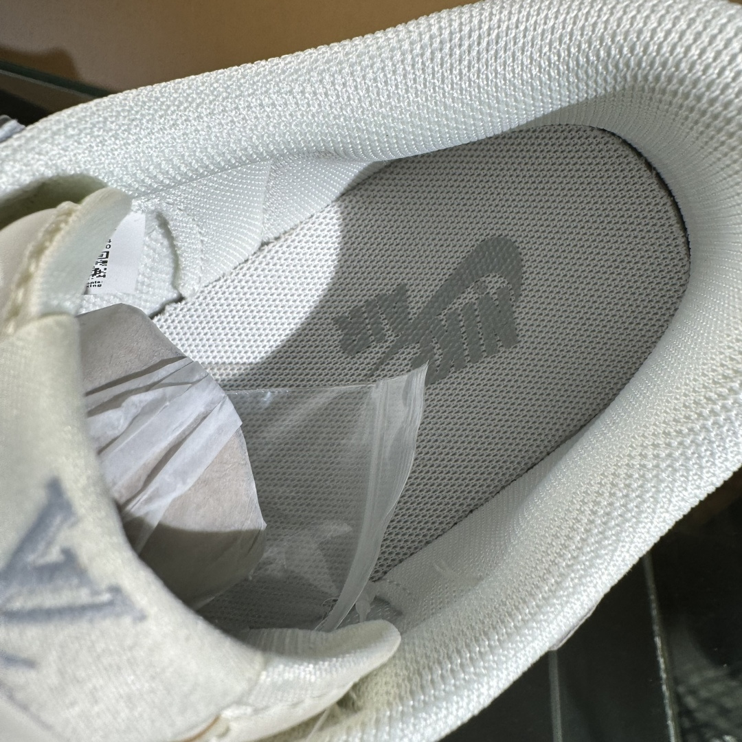 280 Travis Scott x Nike Air Jordan 1 Low x Louis Vuitton Air Jordan 1 Low 反转灰白倒钩 XS7089-615-Chinese UA Cheap High Quatity Brand Clothes Bags handbags Sneakers wholesale wholesaler seller from China Factory suppliers Fashion Clothing Shoes best Quality Beautiful Price 280 Travis Scott x Nike Air Jordan 1 Low x Louis Vuitton Air Jordan 1 Low 反转灰白倒钩 XS7089-615