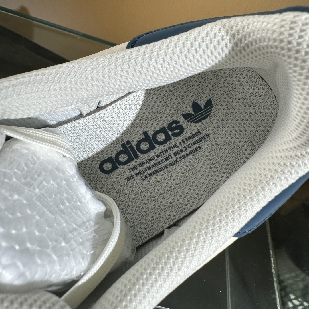 240 Adidas originals SUPERSTAR “巴黎世家联名---奶白蓝”高端定制 低帮休闲板鞋 QF5805-Chinese UA Cheap High Quatity Brand Clothes Bags handbags Sneakers wholesale wholesaler seller from China Factory suppliers Fashion Clothing Shoes best Quality Beautiful Price 240 Adidas originals SUPERSTAR “巴黎世家联名---奶白蓝”高端定制 低帮休闲板鞋 QF5805