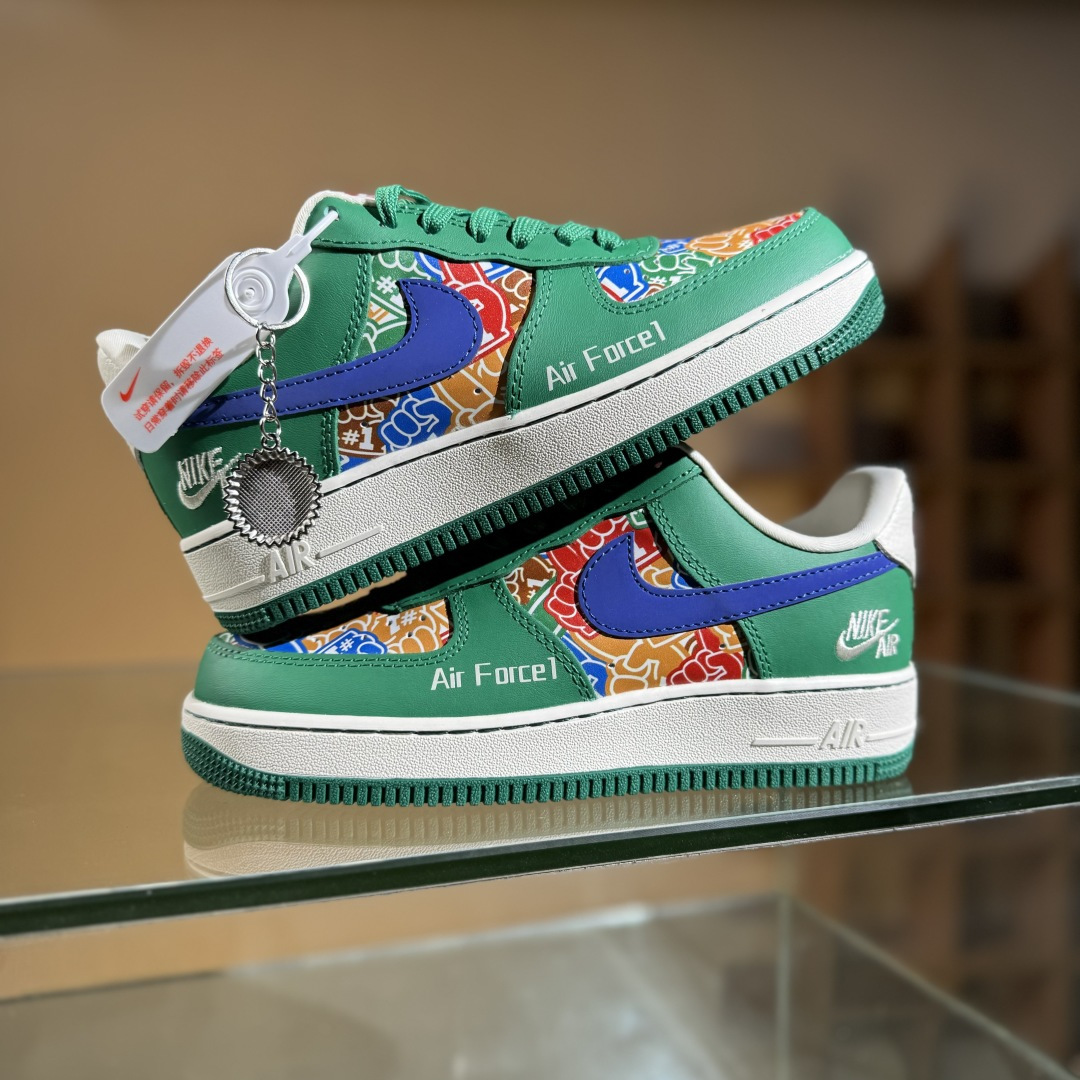 260 Nike Air Force 1'07 Low 联名 双拼绿蓝勾 空军一号低帮休闲板鞋 KJ1688-007-Chinese UA Cheap High Quatity Brand Clothes Bags handbags Sneakers wholesale wholesaler seller from China Factory suppliers Fashion Clothing Shoes best Quality Beautiful Price 260 Nike Air Force 1'07 Low 联名 双拼绿蓝勾 空军一号低帮休闲板鞋 KJ1688-007
