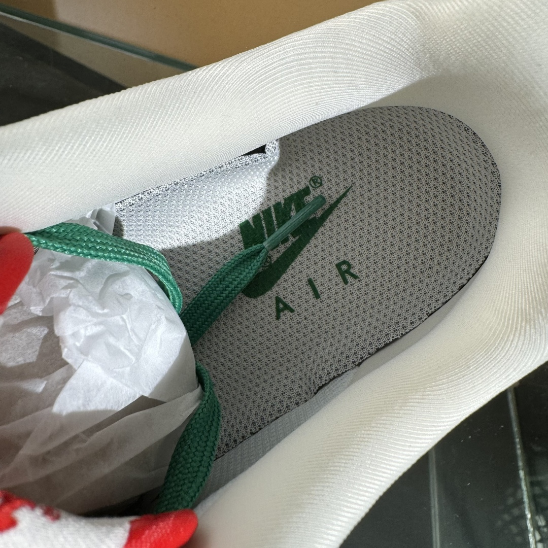 260 Nike Air Force 1'07 Low 联名 双拼绿蓝勾 空军一号低帮休闲板鞋 KJ1688-007-Chinese UA Cheap High Quatity Brand Clothes Bags handbags Sneakers wholesale wholesaler seller from China Factory suppliers Fashion Clothing Shoes best Quality Beautiful Price 260 Nike Air Force 1'07 Low 联名 双拼绿蓝勾 空军一号低帮休闲板鞋 KJ1688-007