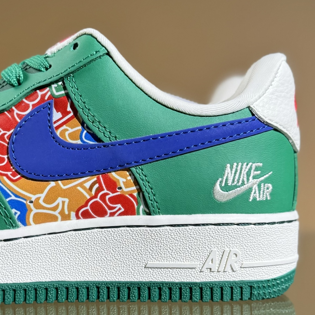 260 Nike Air Force 1'07 Low 联名 双拼绿蓝勾 空军一号低帮休闲板鞋 KJ1688-007-Chinese UA Cheap High Quatity Brand Clothes Bags handbags Sneakers wholesale wholesaler seller from China Factory suppliers Fashion Clothing Shoes best Quality Beautiful Price 260 Nike Air Force 1'07 Low 联名 双拼绿蓝勾 空军一号低帮休闲板鞋 KJ1688-007