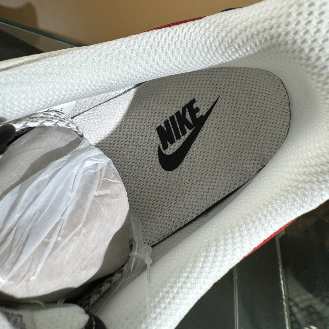 260 Nike Air Force 1 Low 07 x MLB 白黑红小勾满天星 HS8068-052-Chinese UA Cheap High Quatity Brand Clothes Bags handbags Sneakers wholesale wholesaler seller from China Factory suppliers Fashion Clothing Shoes best Quality Beautiful Price 260 Nike Air Force 1 Low 07 x MLB 白黑红小勾满天星 HS8068-052