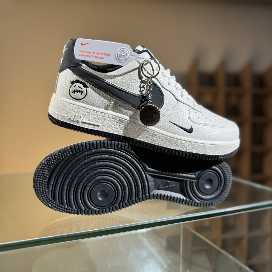 260 Nike Air Force 1 Low 07 白黑小勾 DF0188-072-Chinese UA Cheap High Quatity Brand Clothes Bags handbags Sneakers wholesale wholesaler seller from China Factory suppliers Fashion Clothing Shoes best Quality Beautiful Price 260 Nike Air Force 1 Low 07 白黑小勾 DF0188-072