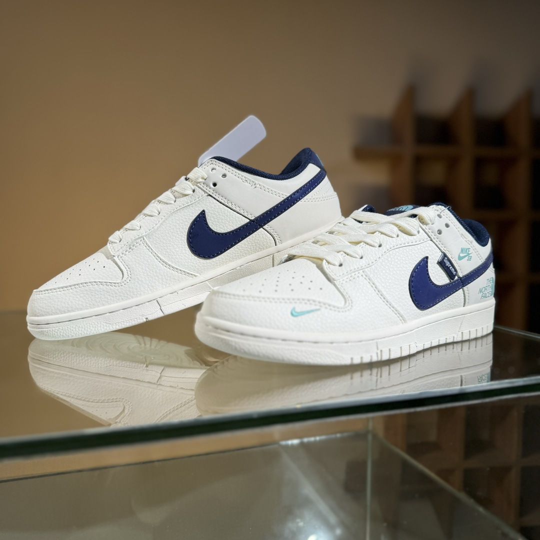 260 Nike SB Dunk Low x The North Face 白蓝双小勾 XD1588-224-Chinese UA Cheap High Quatity Brand Clothes Bags handbags Sneakers wholesale wholesaler seller from China Factory suppliers Fashion Clothing Shoes best Quality Beautiful Price 260 Nike SB Dunk Low x The North Face 白蓝双小勾 XD1588-224