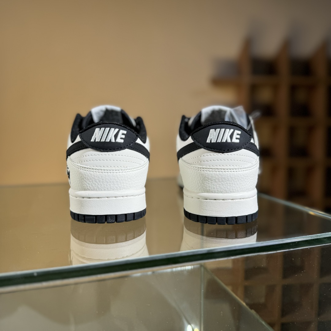 280 Nike Air Force 1 Low 07 x Stussy 白黑闪电满天星 QW5836-018