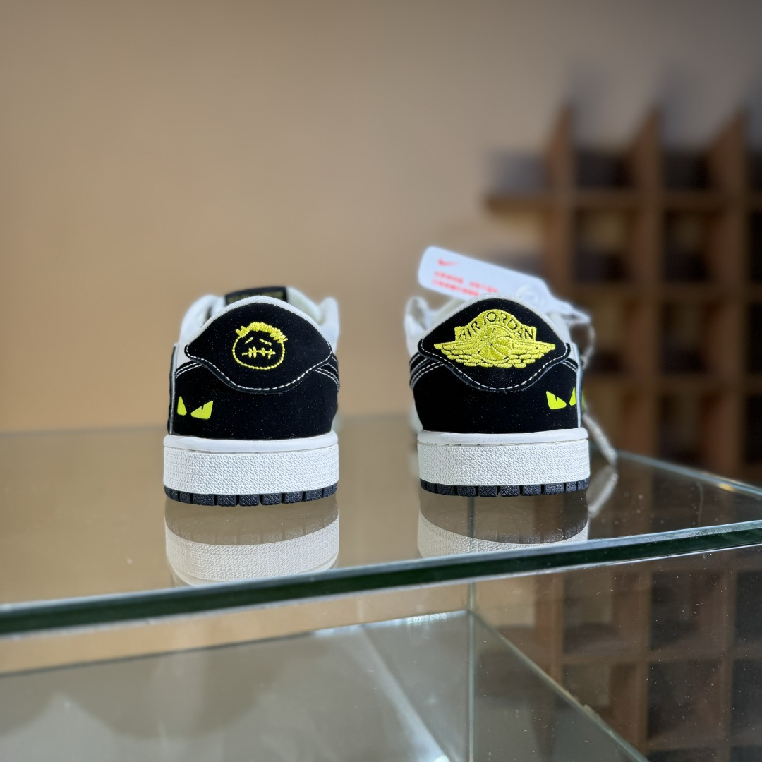 280 Travis Scott x Nike Air Jordan 1 Low Air Jordan 1 Low 反转黑白双小勾倒钩 XS2024-072-Chinese UA Cheap High Quatity Brand Clothes Bags handbags Sneakers wholesale wholesaler seller from China Factory suppliers Fashion Clothing Shoes best Quality Beautiful Price 280 Travis Scott x Nike Air Jordan 1 Low Air Jordan 1 Low 反转黑白双小勾倒钩 XS2024-072