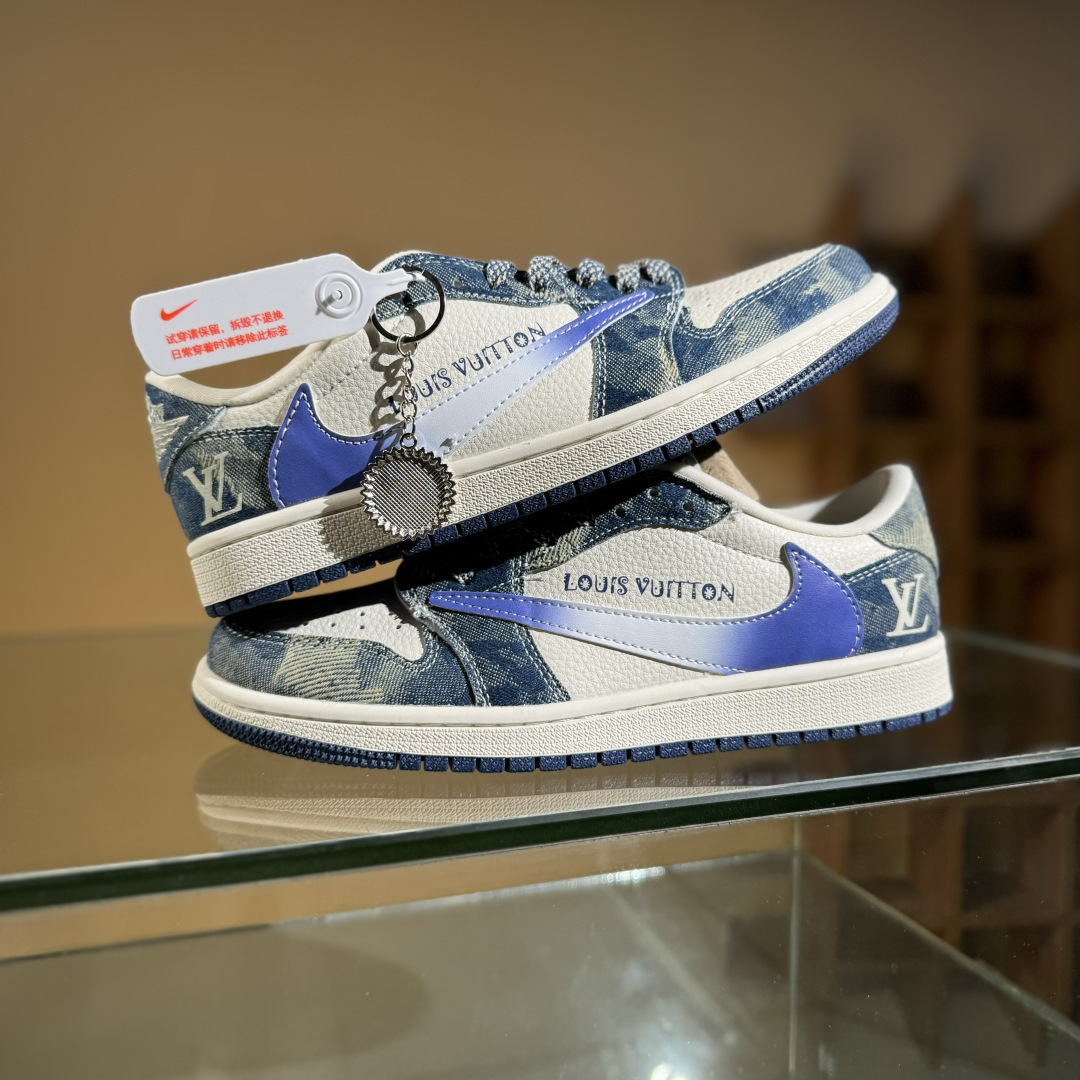 280 Travis Scott x Nike Air Jordan 1 Low x Louis Vuitton Air Jordan 1 Low 反转牛仔蓝白满天星倒钩 XQ1979-002-Chinese UA Cheap High Quatity Brand Clothes Bags handbags Sneakers wholesale wholesaler seller from China Factory suppliers Fashion Clothing Shoes best Quality Beautiful Price 280 Travis Scott x Nike Air Jordan 1 Low x Louis Vuitton Air Jordan 1 Low 反转牛仔蓝白满天星倒钩 XQ1979-002