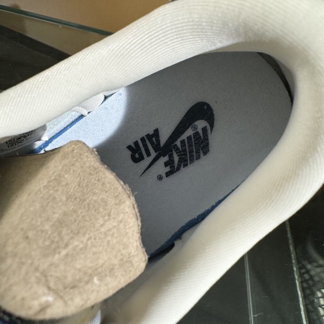 280 Travis Scott x Nike Air Jordan 1 Low x Louis Vuitton Air Jordan 1 Low 反转牛仔蓝白满天星倒钩 XQ1979-002-Chinese UA Cheap High Quatity Brand Clothes Bags handbags Sneakers wholesale wholesaler seller from China Factory suppliers Fashion Clothing Shoes best Quality Beautiful Price 280 Travis Scott x Nike Air Jordan 1 Low x Louis Vuitton Air Jordan 1 Low 反转牛仔蓝白满天星倒钩 XQ1979-002