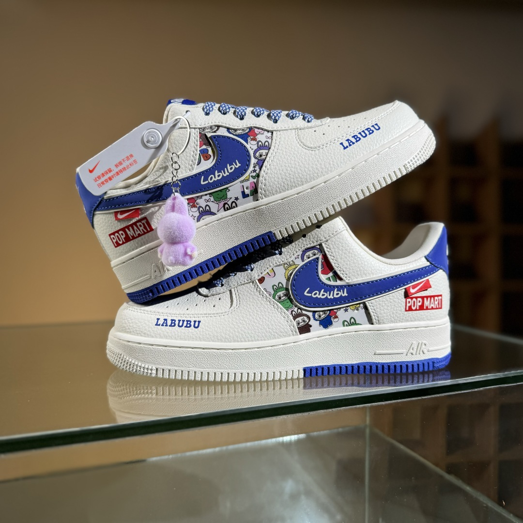 260 Nike Air Force 1'07 Low Labubu拉布布 空军一号定制休闲板鞋 KJ1688-011-Chinese UA Cheap High Quatity Brand Clothes Bags handbags Sneakers wholesale wholesaler seller from China Factory suppliers Fashion Clothing Shoes best Quality Beautiful Price 260 Nike Air Force 1'07 Low Labubu拉布布 空军一号定制休闲板鞋 KJ1688-011