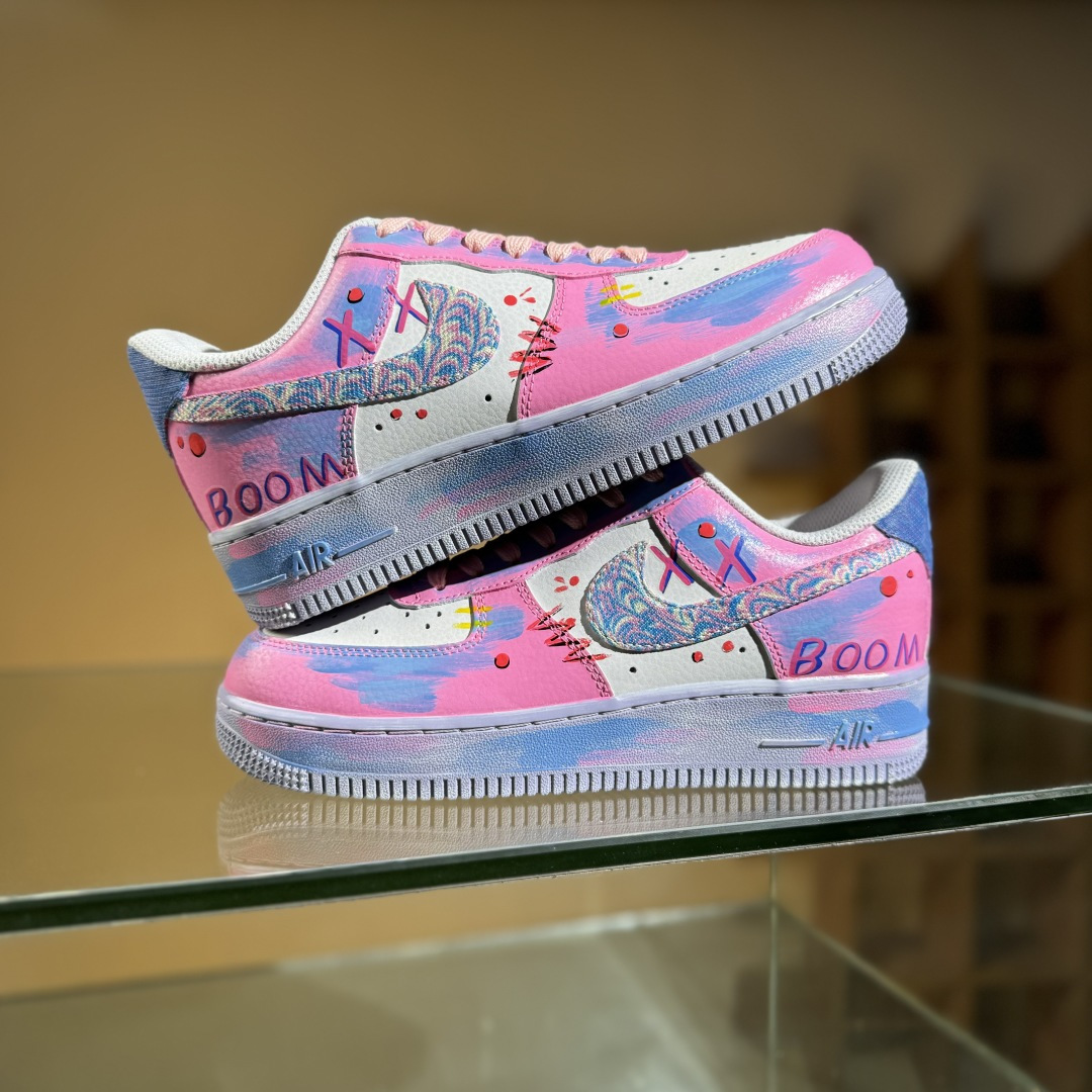 260 Nike Air Force 1'07 Low ”Pink Daisy Nebula” 手绘涂鸦 粉黛星云 空军一号定制休闲板鞋 CZ0377-202-Chinese UA Cheap High Quatity Brand Clothes Bags handbags Sneakers wholesale wholesaler seller from China Factory suppliers Fashion Clothing Shoes best Quality Beautiful Price 260 Nike Air Force 1'07 Low ”Pink Daisy Nebula” 手绘涂鸦 粉黛星云 空军一号定制休闲板鞋 CZ0377-202