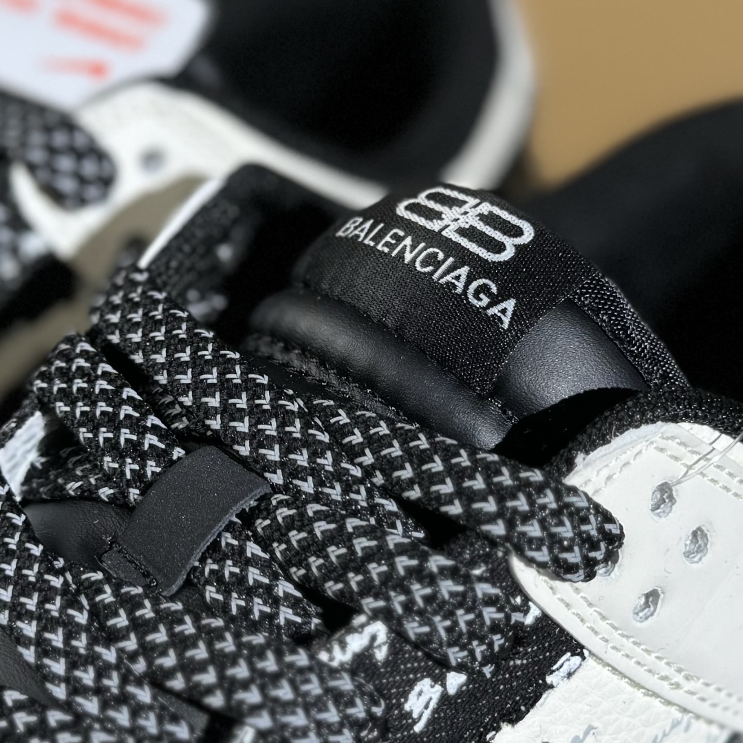 260 Nike SB Dunk Low x Balenciaga 黑白小勾满天星  XD1588-226