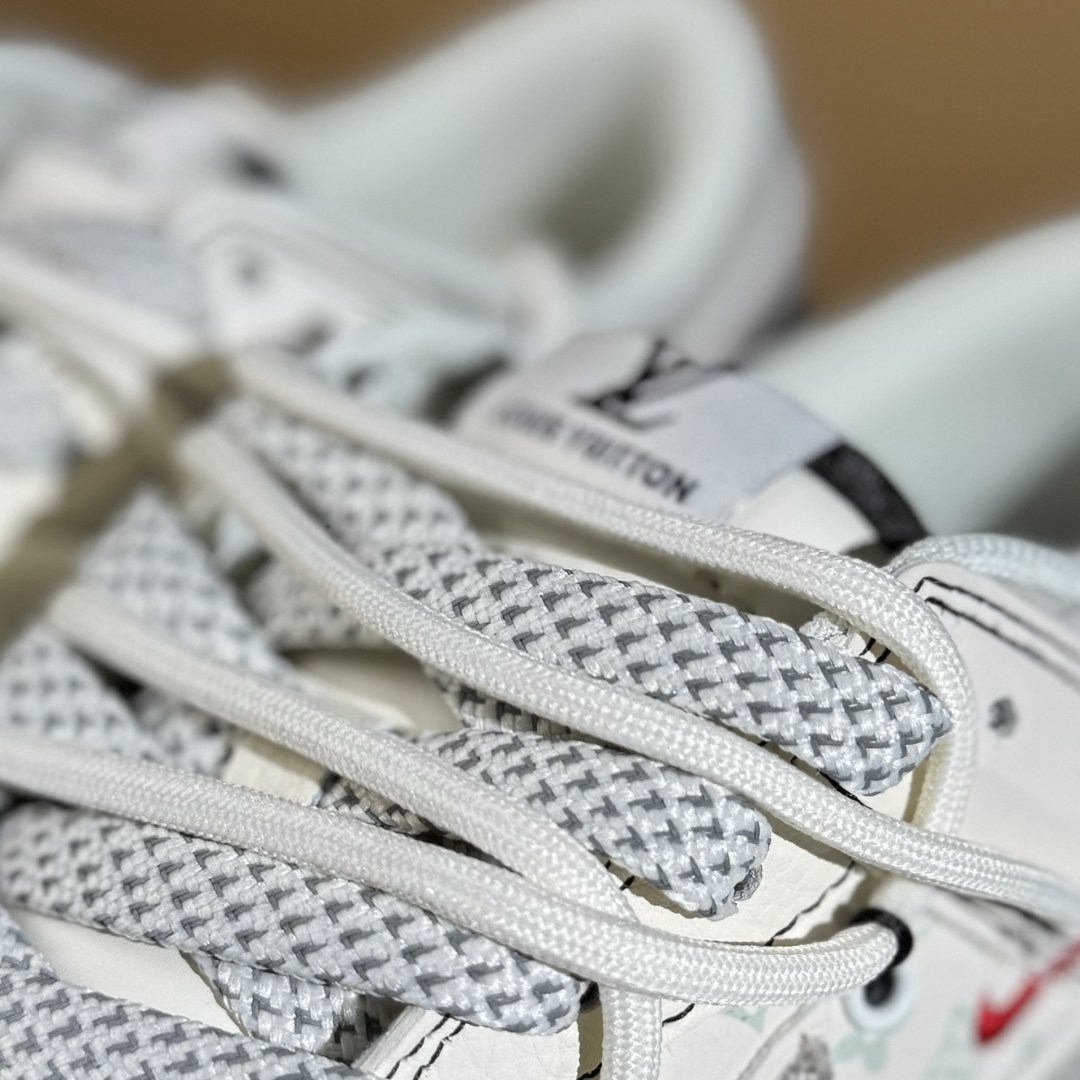 300 Nike SB Dunk Low x Louis Vuitt白灰三小勾绑带满天星 YX5066-379