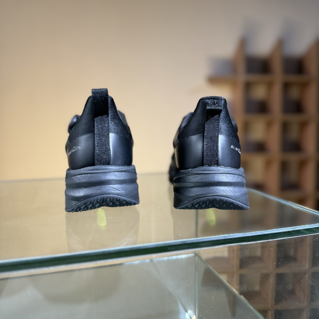 260 迪桑特DESCENTE LAVITATE WIRE 3.0 舒适百搭防滑耐磨 低帮休闲跑步鞋 D5232RRN07