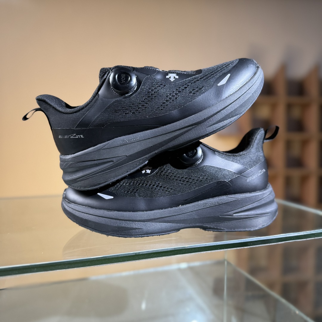 260 迪桑特DESCENTE LAVITATE WIRE 3.0 舒适百搭防滑耐磨 低帮休闲跑步鞋 D5232RRN07