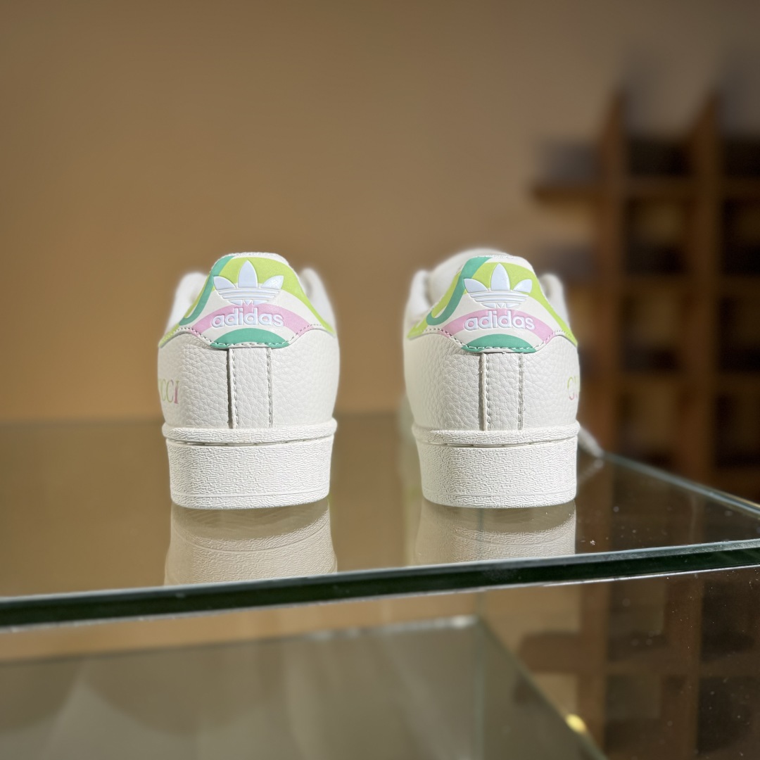 240 AdidOriginals Superstar 阿迪达斯 三叶草 贝壳头’DIY’系列低帮经典百搭休闲运动板鞋  DS0024