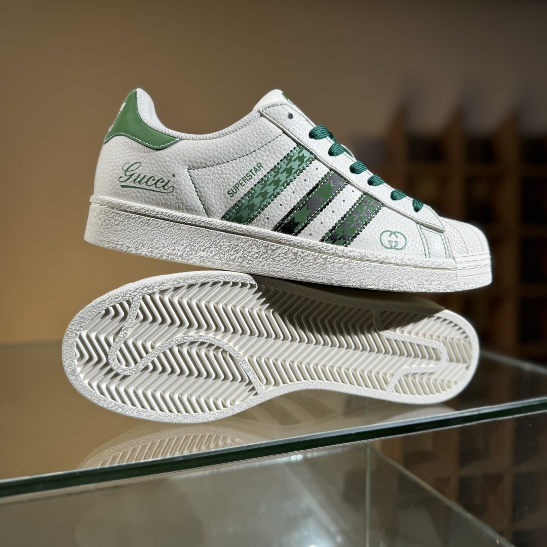 240 AdidOriginals Superstar 阿迪达斯 三叶草 贝壳头’DIY’系列低帮经典百搭休闲运动板鞋  DS0022