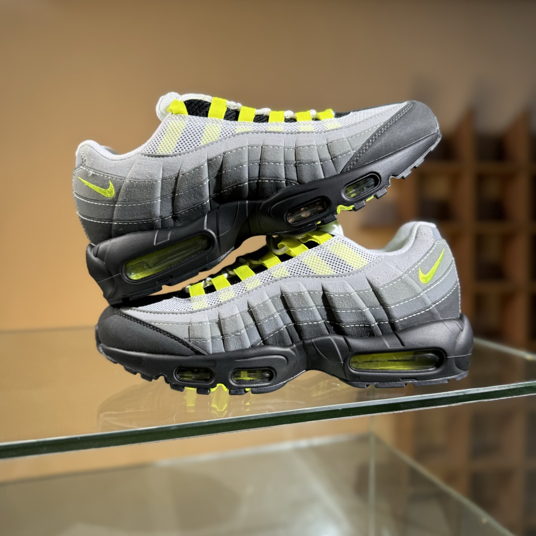 260 EM版 NK Air Max 95 低帮休闲运动板鞋 CT1689-001