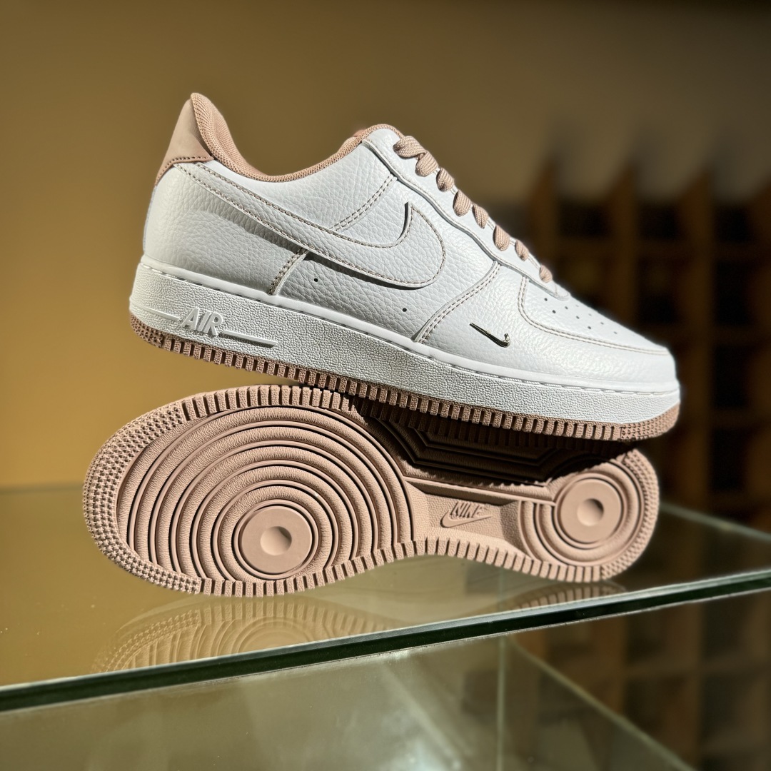200 Air Force 1 '07 Low 白粉小银钩  IB6543-100