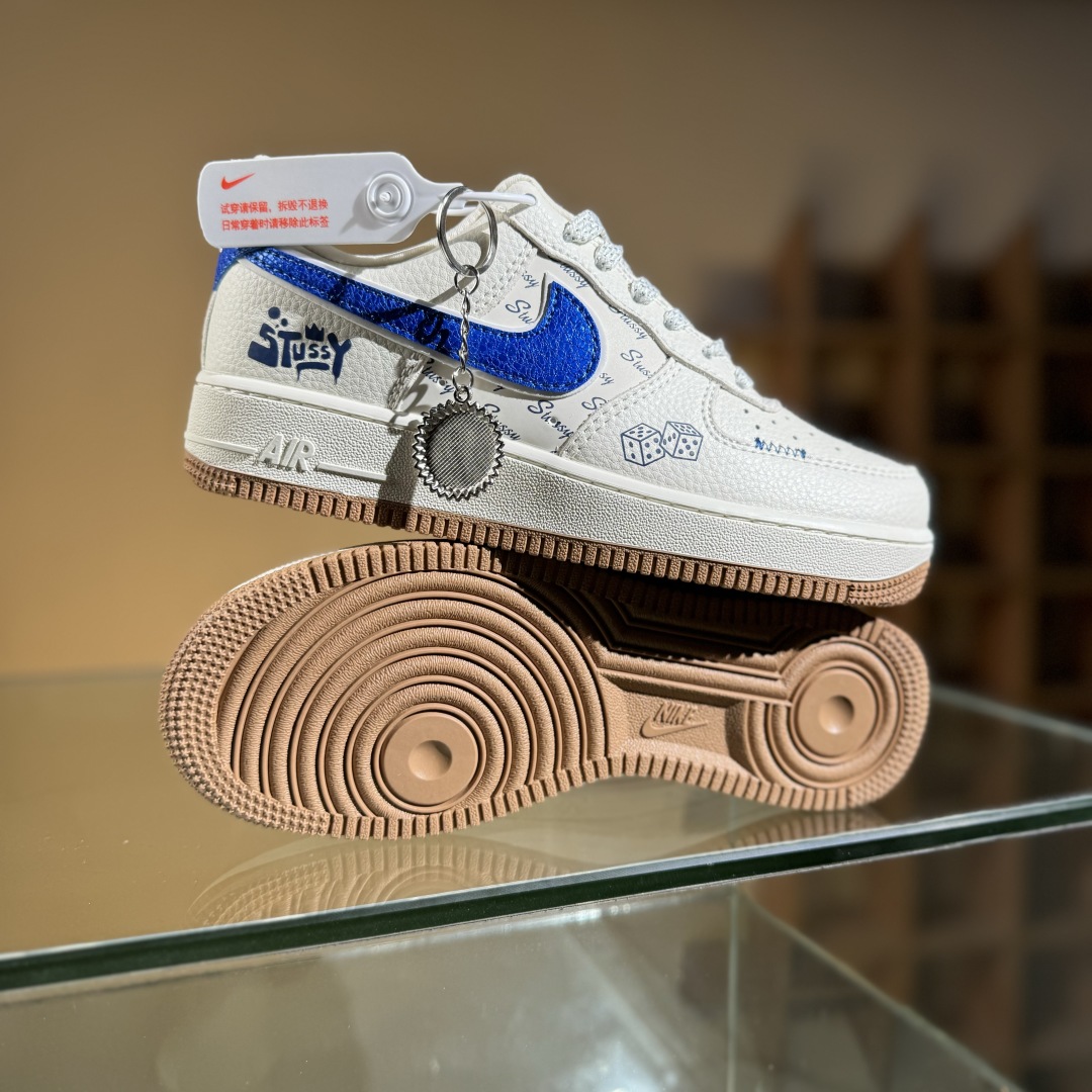 260 Nike Air Force 1‘07 Low 斯图西联名 骰子米蓝生胶 空军一号低帮休闲板鞋 KJ1688-006