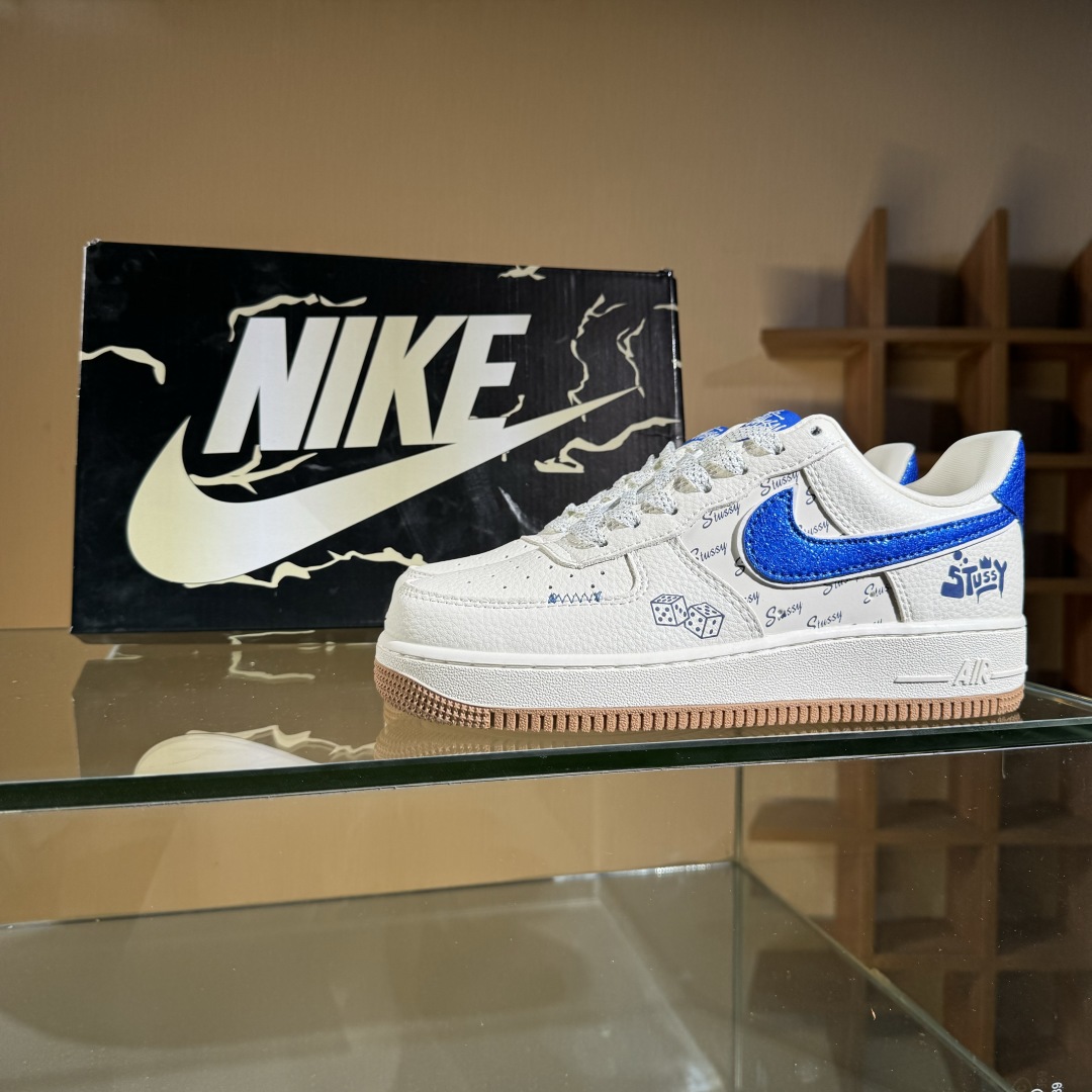 260 Nike Air Force 1‘07 Low 斯图西联名 骰子米蓝生胶 空军一号低帮休闲板鞋 KJ1688-006