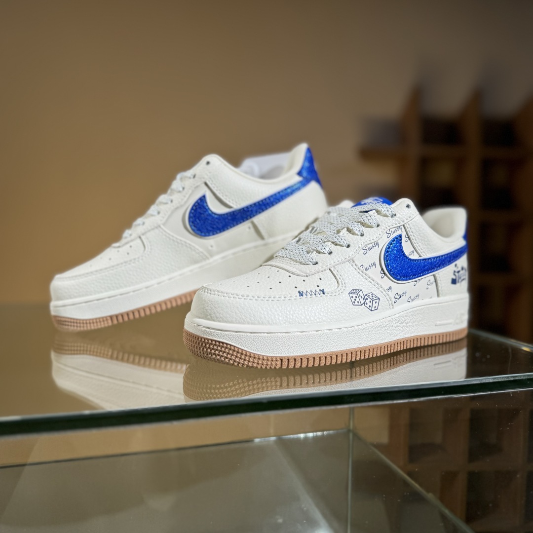 260 Nike Air Force 1‘07 Low 斯图西联名 骰子米蓝生胶 空军一号低帮休闲板鞋 KJ1688-006