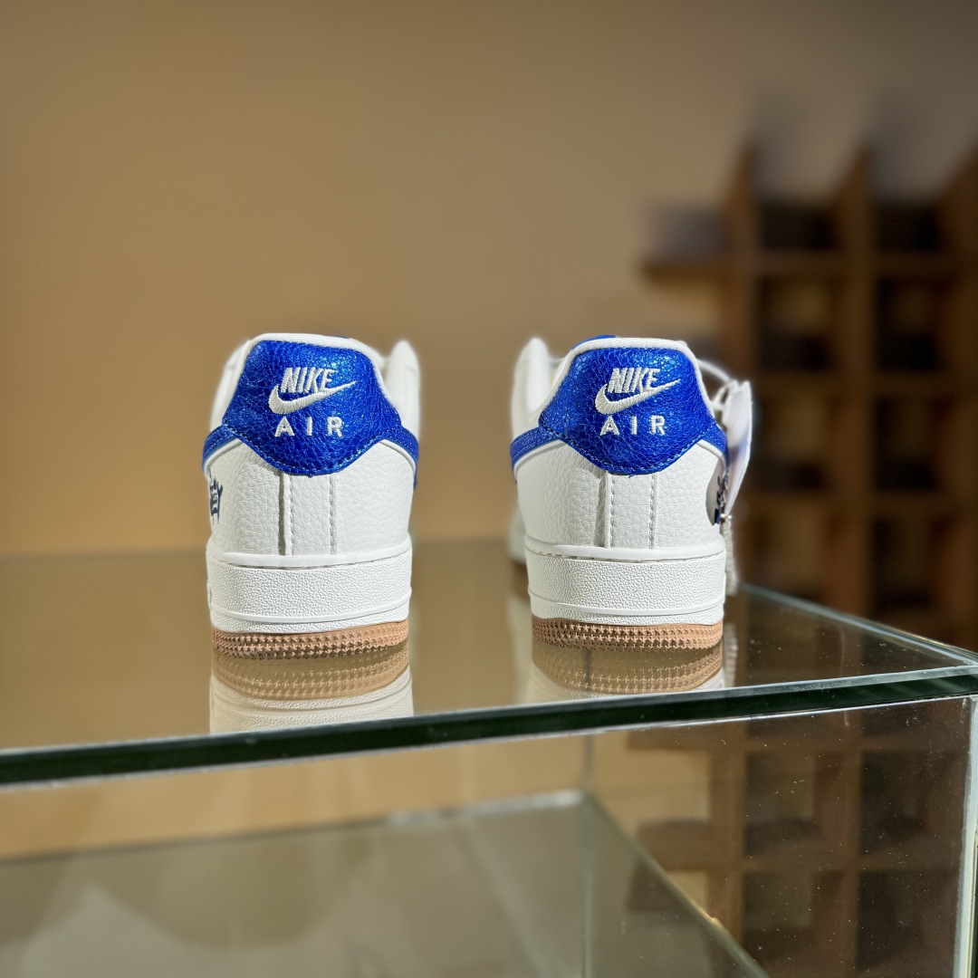 260 Nike Air Force 1‘07 Low 斯图西联名 骰子米蓝生胶 空军一号低帮休闲板鞋 KJ1688-006