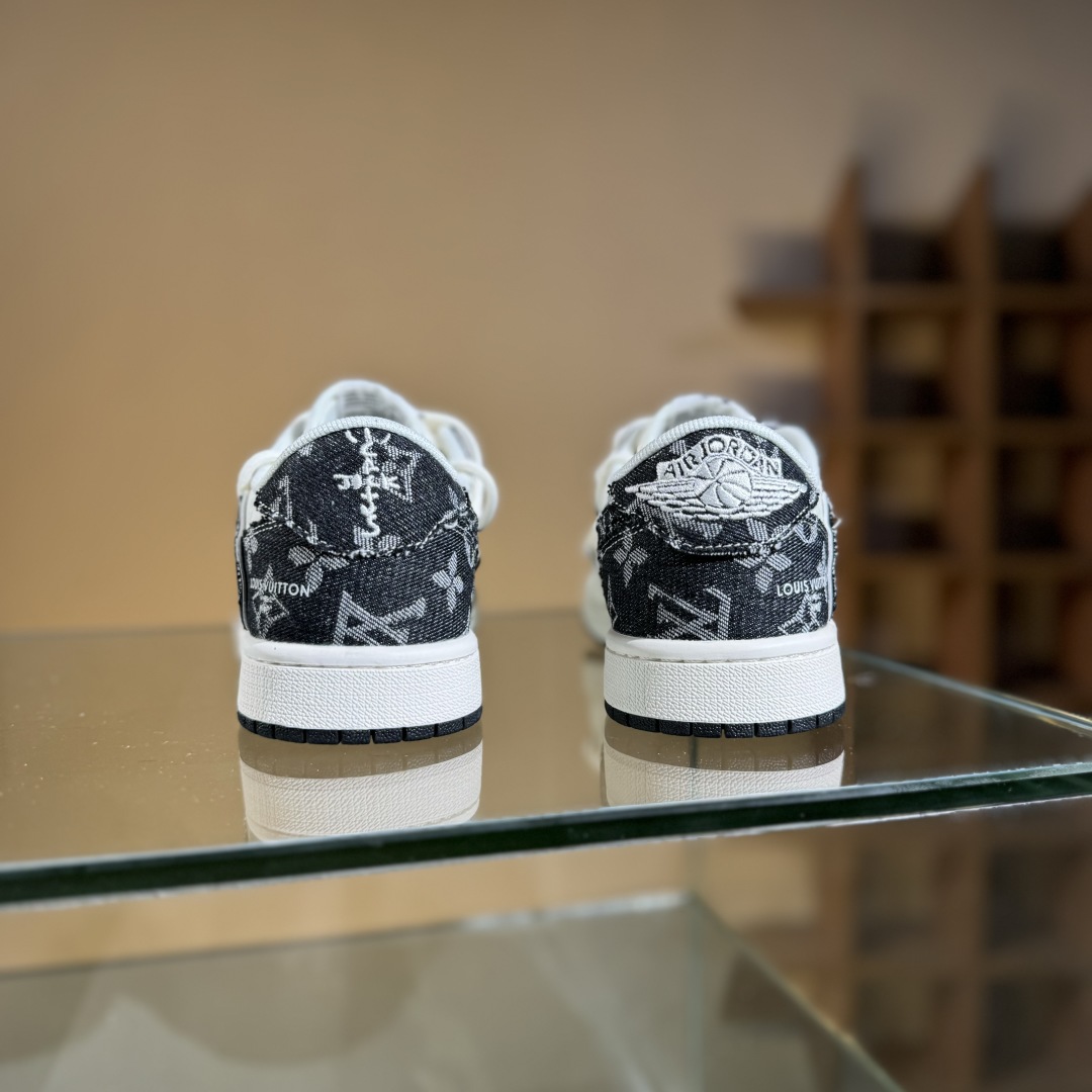 300 Travis Scott x Fragment Design x Air Jordan 1 Low SP AJ1 乔1 LV联名 黑帆布抽绳 低帮文化休闲板鞋 YX5066-388