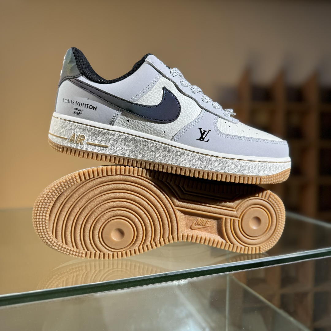 260 Nike Air Force 1'07 Low LV联名 灰白镭射渐变 空军一号低帮休闲板鞋 LW9279-020
