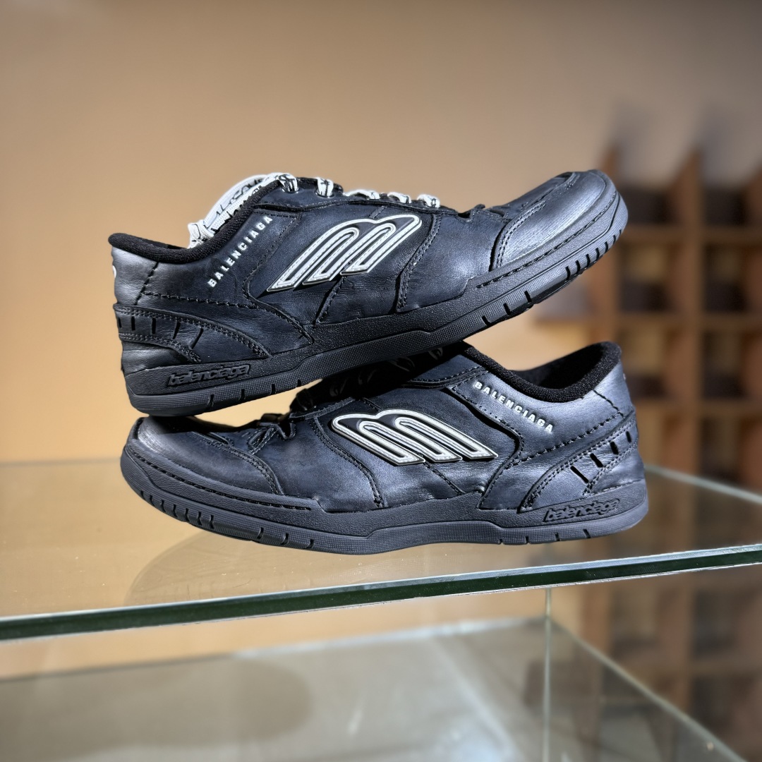 400 XA版 巴黎世家 18代第5色 Balenciaga Hamptons Worn-Out 板鞋