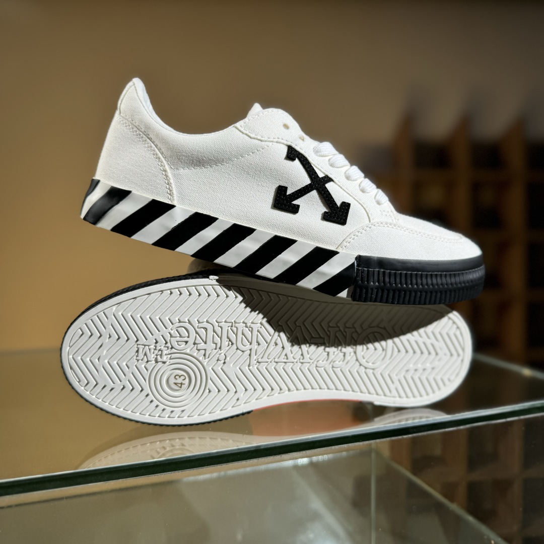 210 Off-White c/o Virgil Abloh Vulc Low Top 箭头低帮硫化帆布板鞋