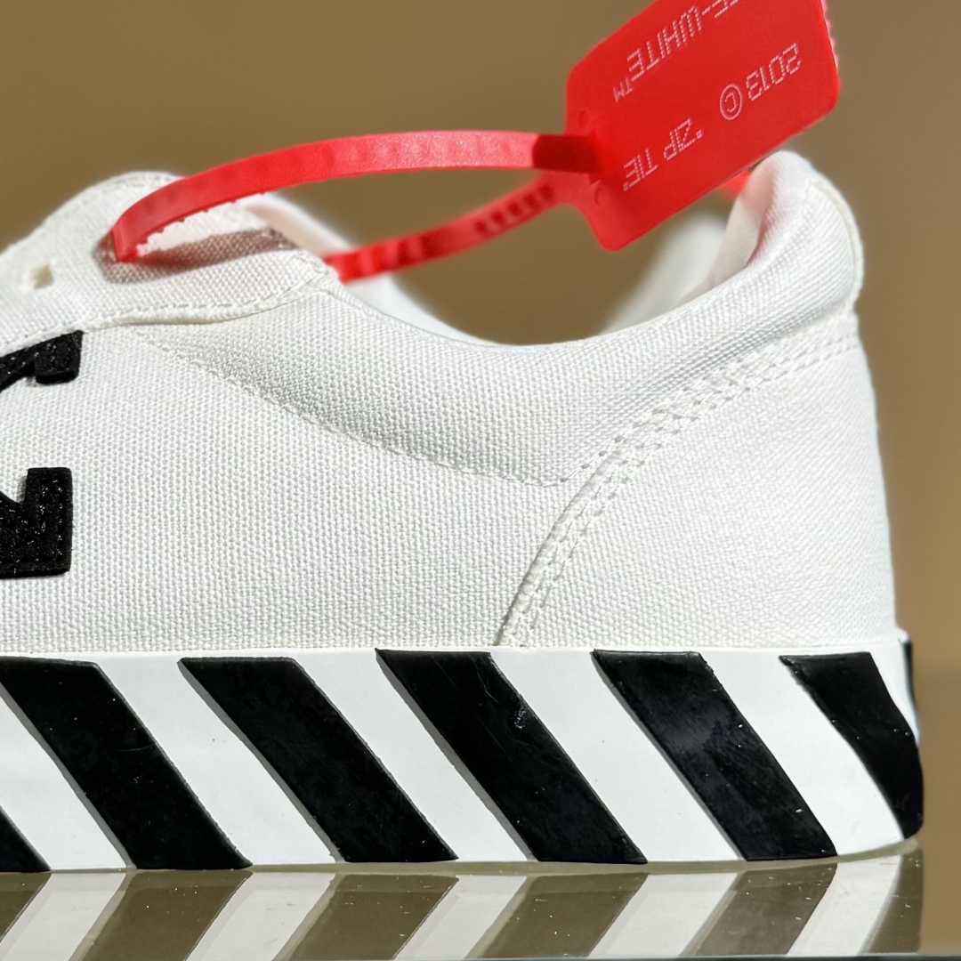 210 Off-White c/o Virgil Abloh Vulc Low Top 箭头低帮硫化帆布板鞋