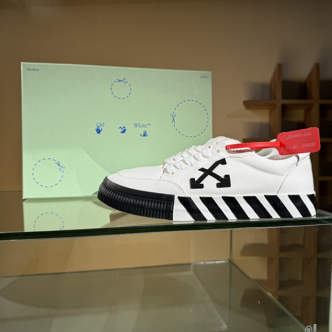 210 Off-White c/o Virgil Abloh Vulc Low Top 箭头低帮硫化帆布板鞋