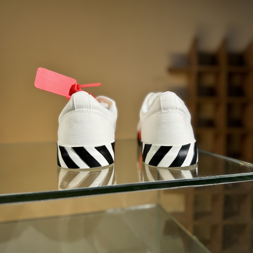 210 Off-White c/o Virgil Abloh Vulc Low Top 箭头低帮硫化帆布板鞋