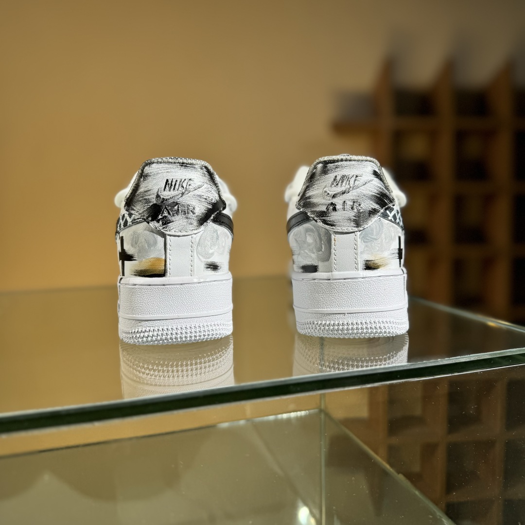 260 Nike Air Force 1‘07 Low 空军一号低帮休闲板鞋 CW2288-111