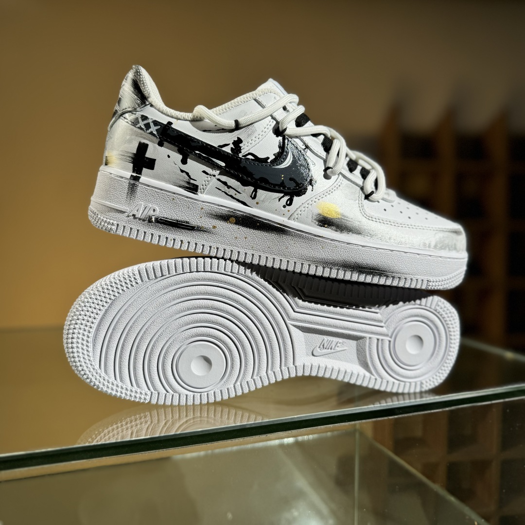 260 Nike Air Force 1‘07 Low 空军一号低帮休闲板鞋 CW2288-111