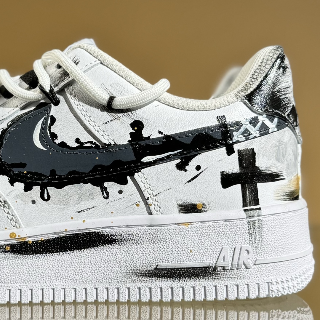 260 Nike Air Force 1‘07 Low 空军一号低帮休闲板鞋 CW2288-111